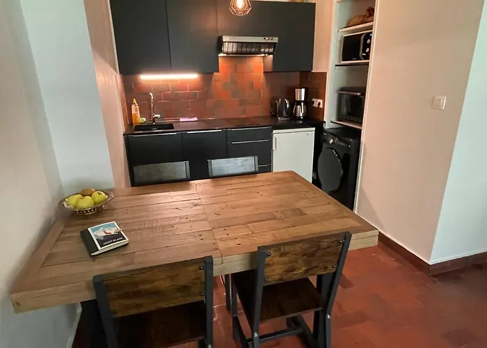 Bois Du Bouchet, Vue Montagne, Calme, Parking Gratuit, Proche Centre Apartman